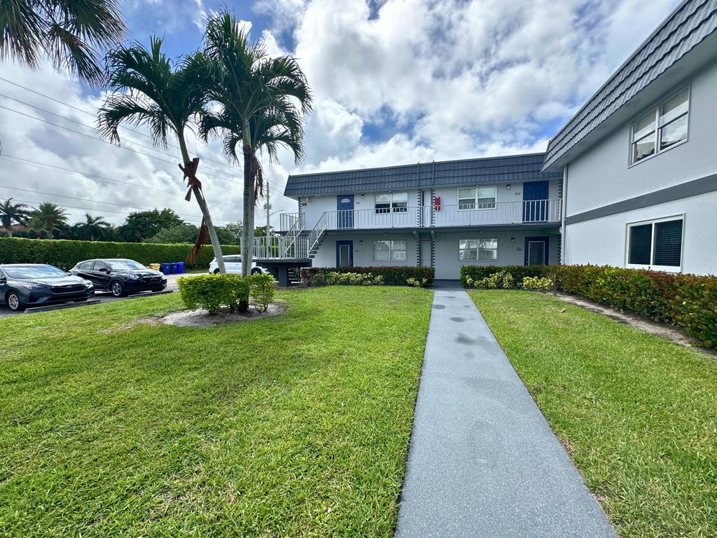 337 Saxony H Way 337, Delray Beach, FL 33446