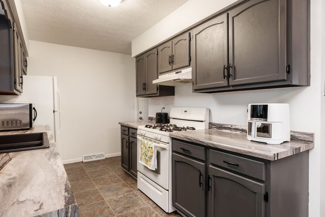 4420 HARVEST Trail, Loves Park, IL 61111