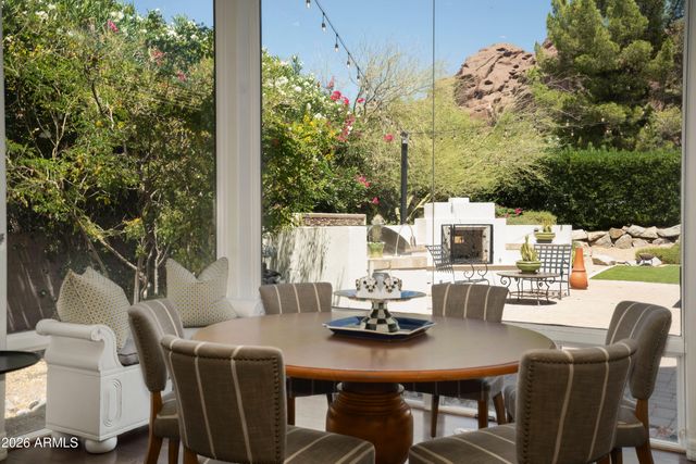 4538 E VERMONT Avenue N, Phoenix, AZ 85018
