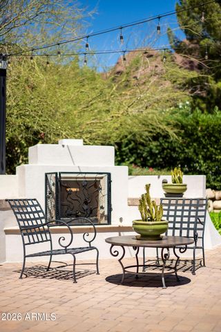 4538 E VERMONT Avenue N, Phoenix, AZ 85018