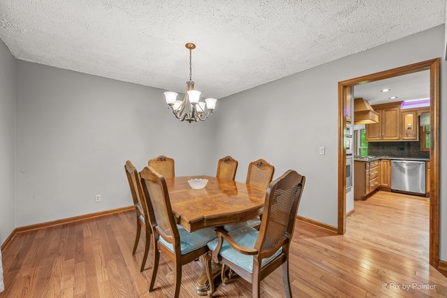 655 Oakview Drive, Algonquin, IL 60102