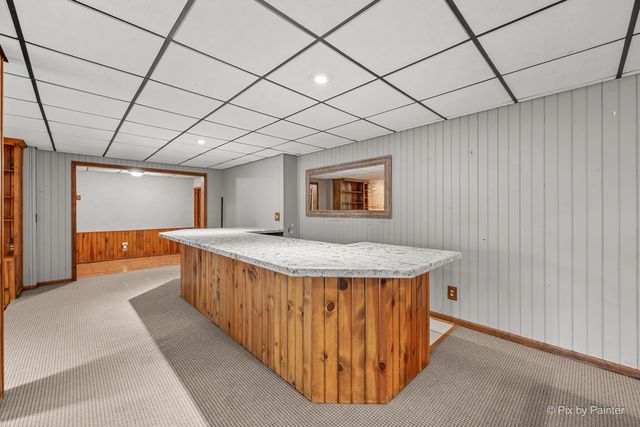 655 Oakview Drive, Algonquin, IL 60102