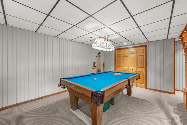 655 Oakview Drive, Algonquin, IL 60102