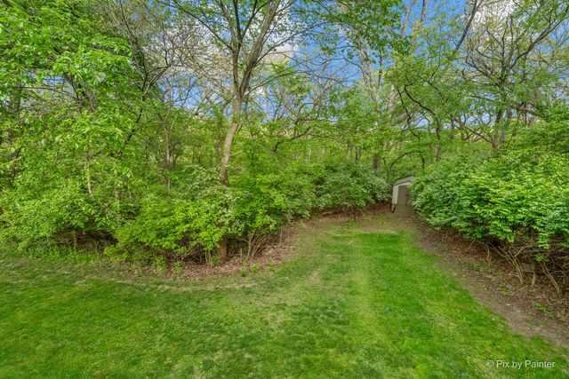 655 Oakview Drive, Algonquin, IL 60102