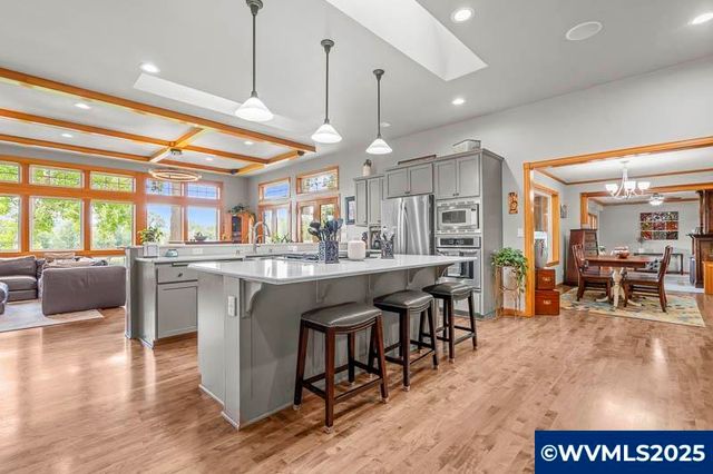 4235 Shoreline Dr N, Keizer, OR 97303