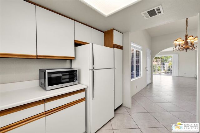 505 S Farrell Drive G42, Palm Springs, CA 92264