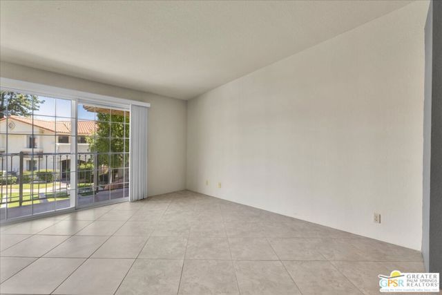505 S Farrell Drive G42, Palm Springs, CA 92264