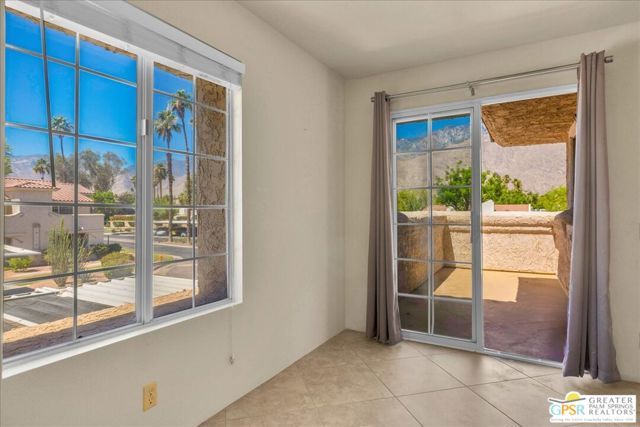 505 S Farrell Drive G42, Palm Springs, CA 92264