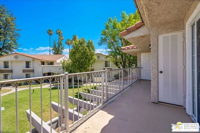 505 S Farrell Drive G42, Palm Springs, CA 92264