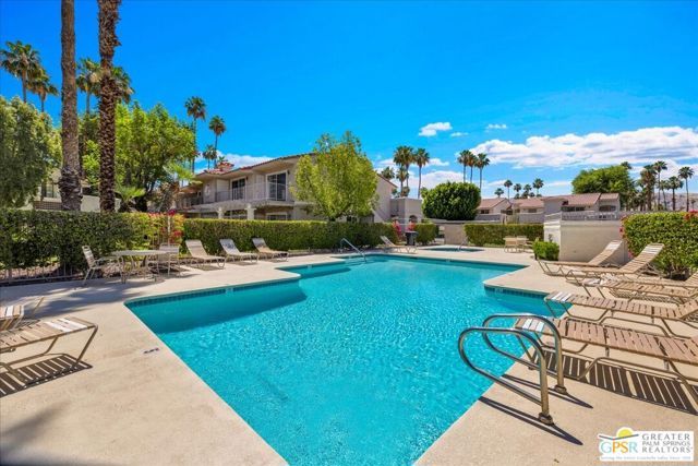 505 S Farrell Drive G42, Palm Springs, CA 92264