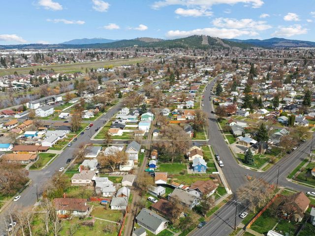 2015 E Nora Ave, Spokane, WA 99207