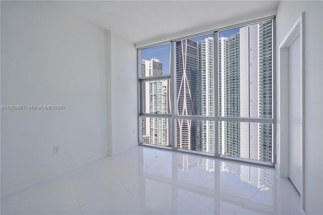 851 NE 1st Ave 3203, Miami, FL 33132