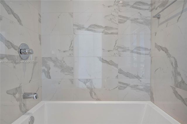 851 NE 1st Ave 3203, Miami, FL 33132