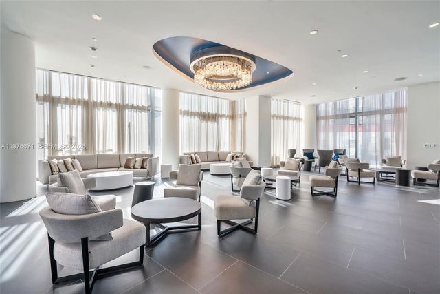 851 NE 1st Ave 3203, Miami, FL 33132