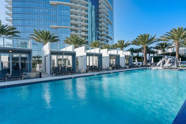 851 NE 1st Ave 3203, Miami, FL 33132