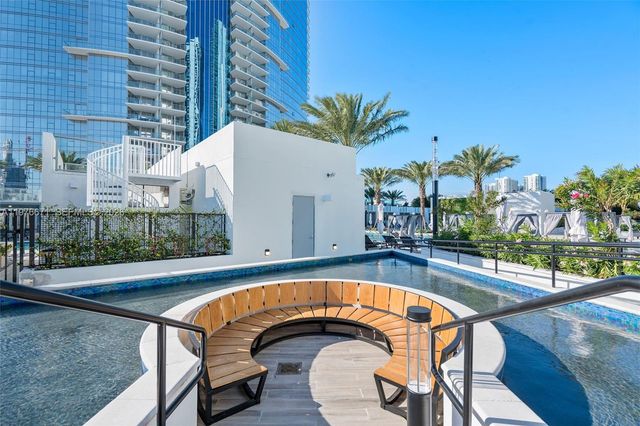 851 NE 1st Ave 3203, Miami, FL 33132