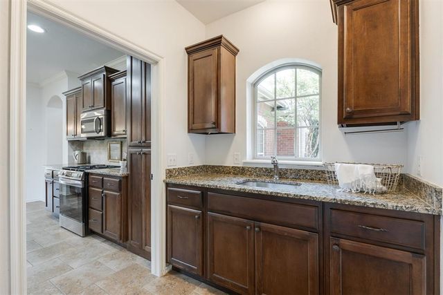10228 Bald Cypress Drive, Oklahoma City, OK 73120