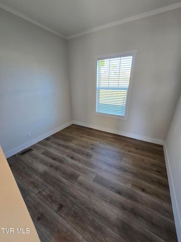 2208 Oak Street, Gray, TN 37615