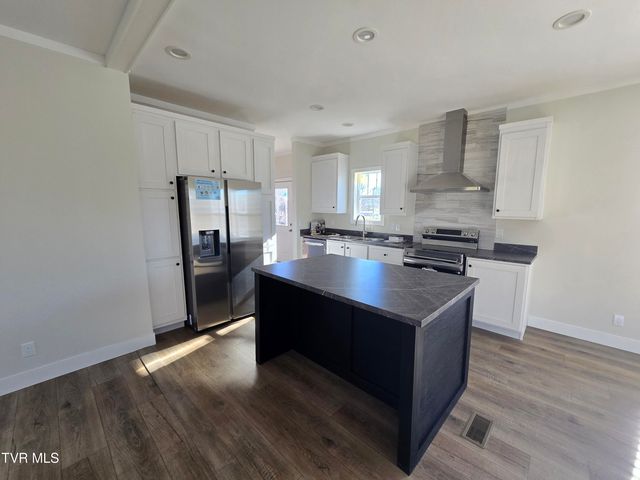 2208 Oak Street, Gray, TN 37615