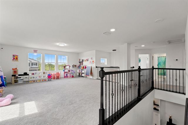 5945 NEWBERRY PINES AVENUE, Wesley Chapel, FL 33545