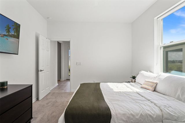 5945 NEWBERRY PINES AVENUE, Wesley Chapel, FL 33545