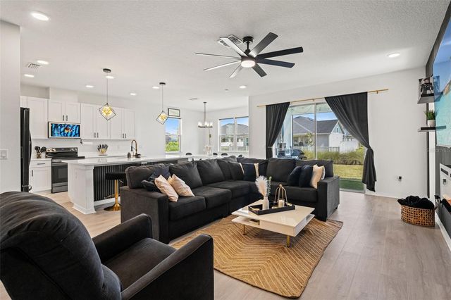 5945 NEWBERRY PINES AVENUE, Wesley Chapel, FL 33545