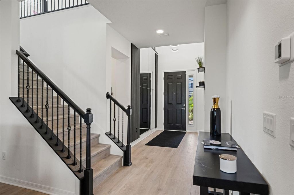 Image 17 of property listing at 5945 NEWBERRY PINES AVENUE, Wesley Chapel, FL 33545