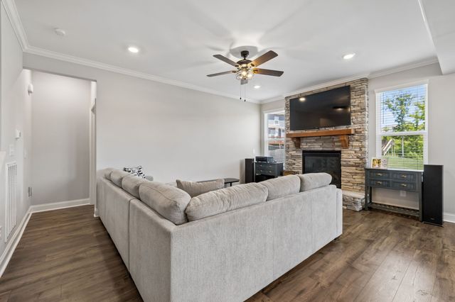 312 Rawling Ln, Gallatin, TN 37066