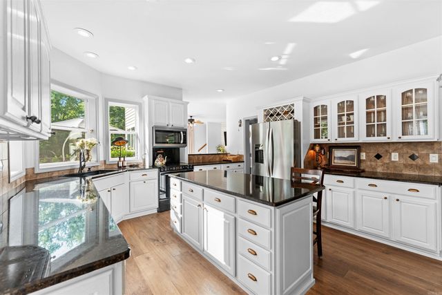 1079 Hillsboro Cir, Alexander, AR 72002