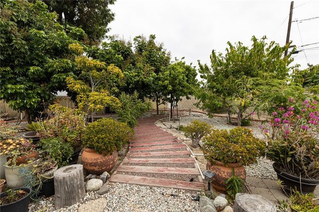 821 S Corta, Santa Ana, CA 92704
