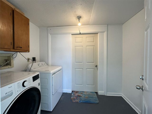 835 CONREID DRIVE NE, Port Charlotte, FL 33952