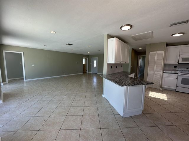 835 CONREID DRIVE NE, Port Charlotte, FL 33952