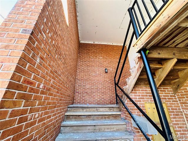 207 S Main Street, Louisiana, MO 63353