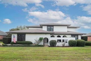6507 Lake Charlene Dr, Pensacola, FL 32506