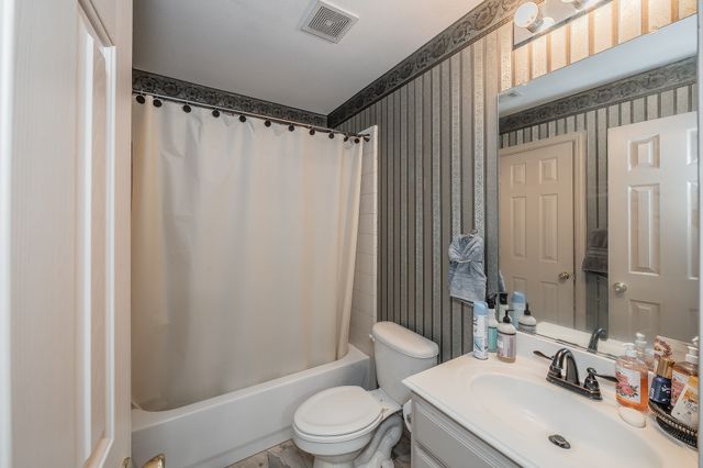 716 Peco Street, Lantana, TX 76226