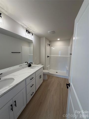 1155 Summerhill Street SW, Lenoir, NC 28645