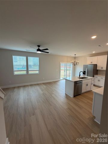 1155 Summerhill Street SW, Lenoir, NC 28645