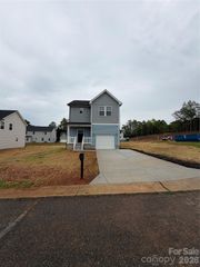 1155 Summerhill Street SW, Lenoir, NC 28645