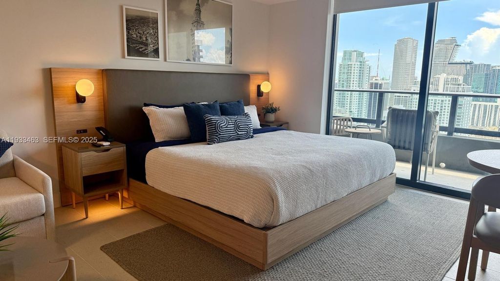 159 NE 6th Street 4010, Miami, FL 33132