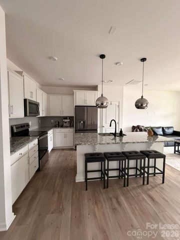 10312 Guardian Drive, Charlotte, NC 28273