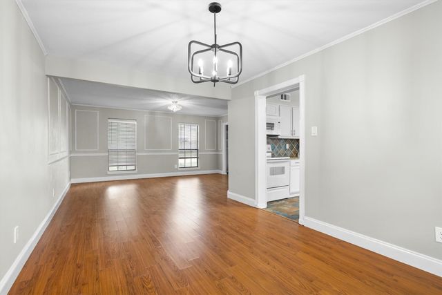 1917 E Collins Boulevard, Richardson, TX 75081