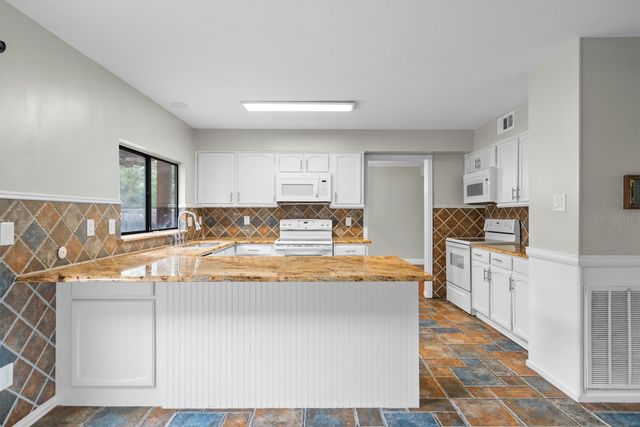 1917 E Collins Boulevard, Richardson, TX 75081