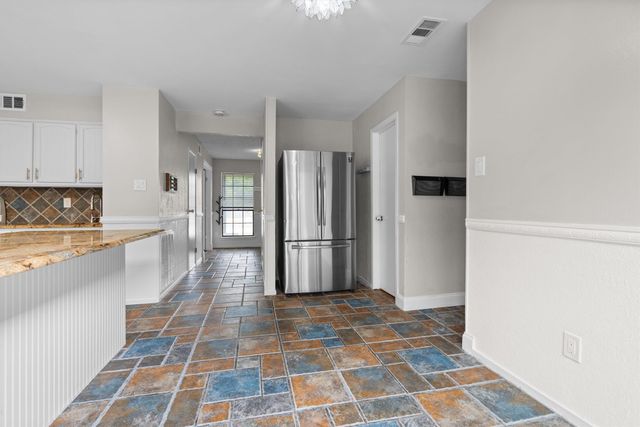 1917 E Collins Boulevard, Richardson, TX 75081
