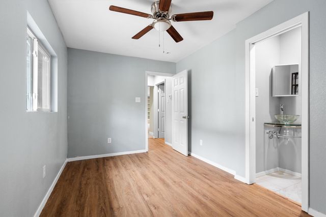 1917 E Collins Boulevard, Richardson, TX 75081
