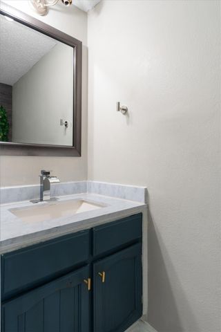 1917 E Collins Boulevard, Richardson, TX 75081