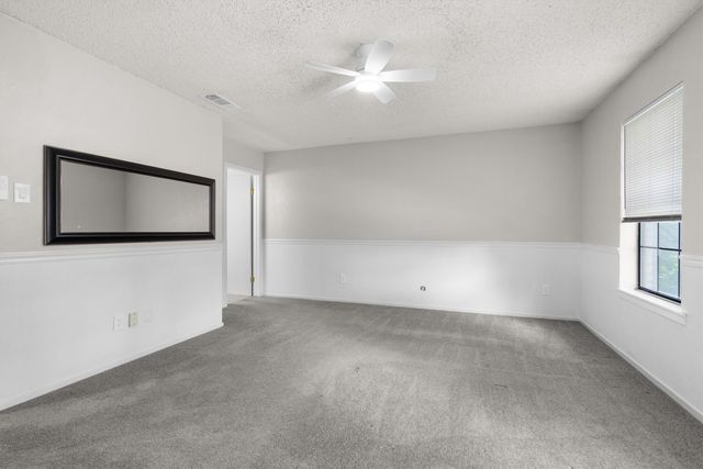 1917 E Collins Boulevard, Richardson, TX 75081