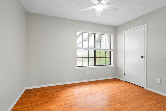 1917 E Collins Boulevard, Richardson, TX 75081