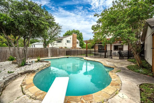 1917 E Collins Boulevard, Richardson, TX 75081