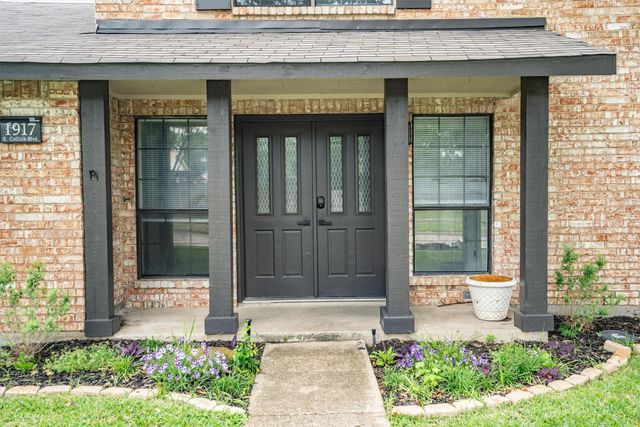 1917 E Collins Boulevard, Richardson, TX 75081