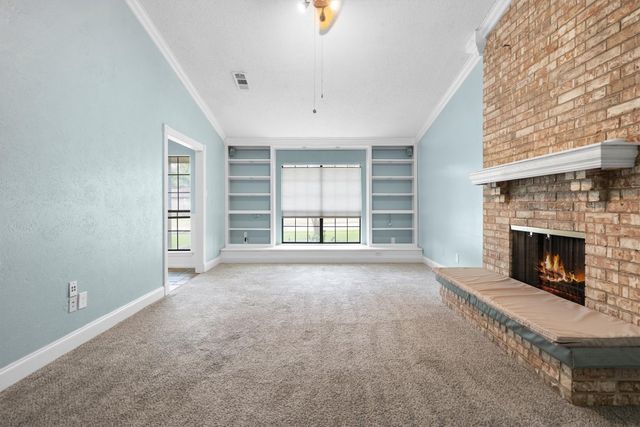 1917 E Collins Boulevard, Richardson, TX 75081